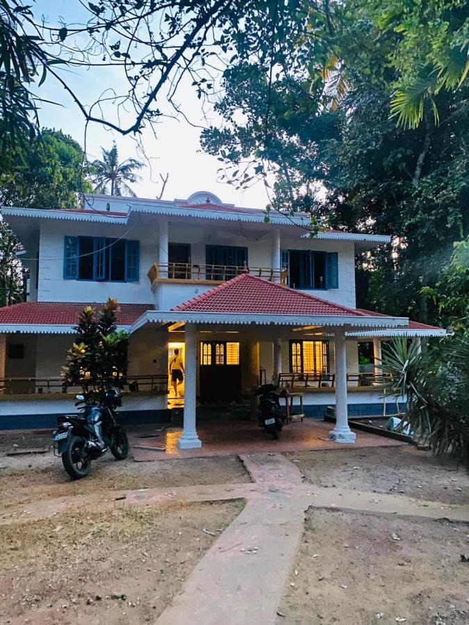 Barefoot Hostels, Варкала Екстер'єр фото