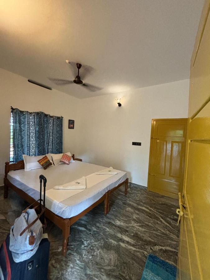 Barefoot Hostels, Варкала Екстер'єр фото