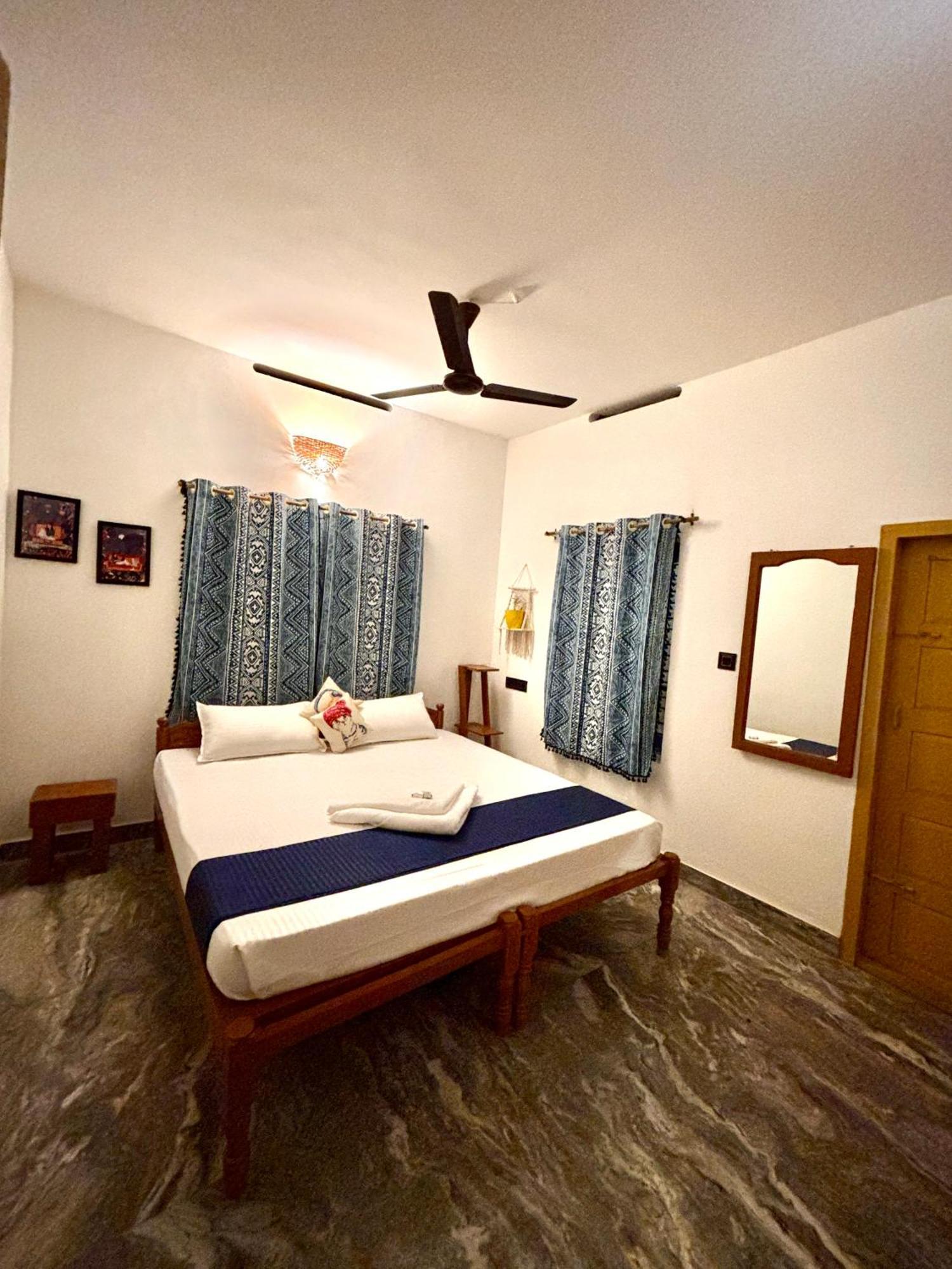 Barefoot Hostels, Варкала Екстер'єр фото